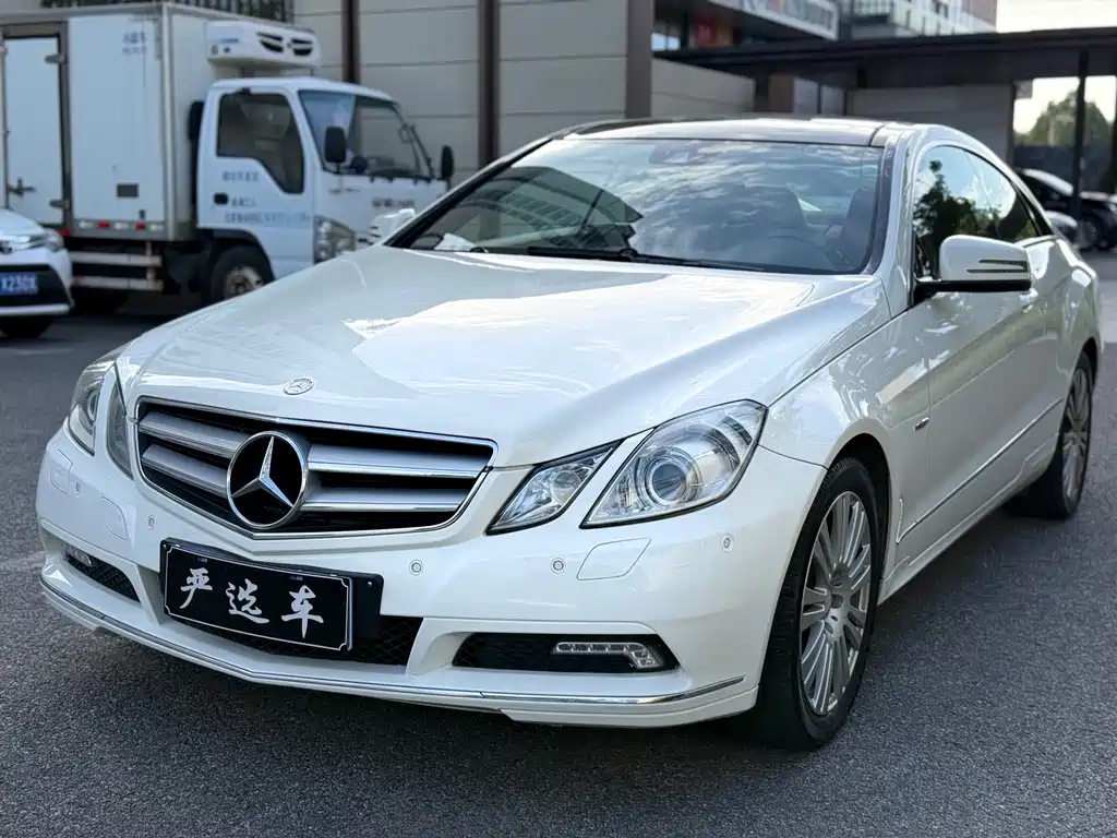 Mercedes-Benz E-Class (Import) 2011