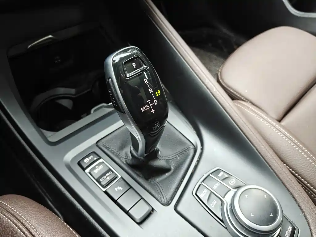 BMW X1 — миниатюра 10