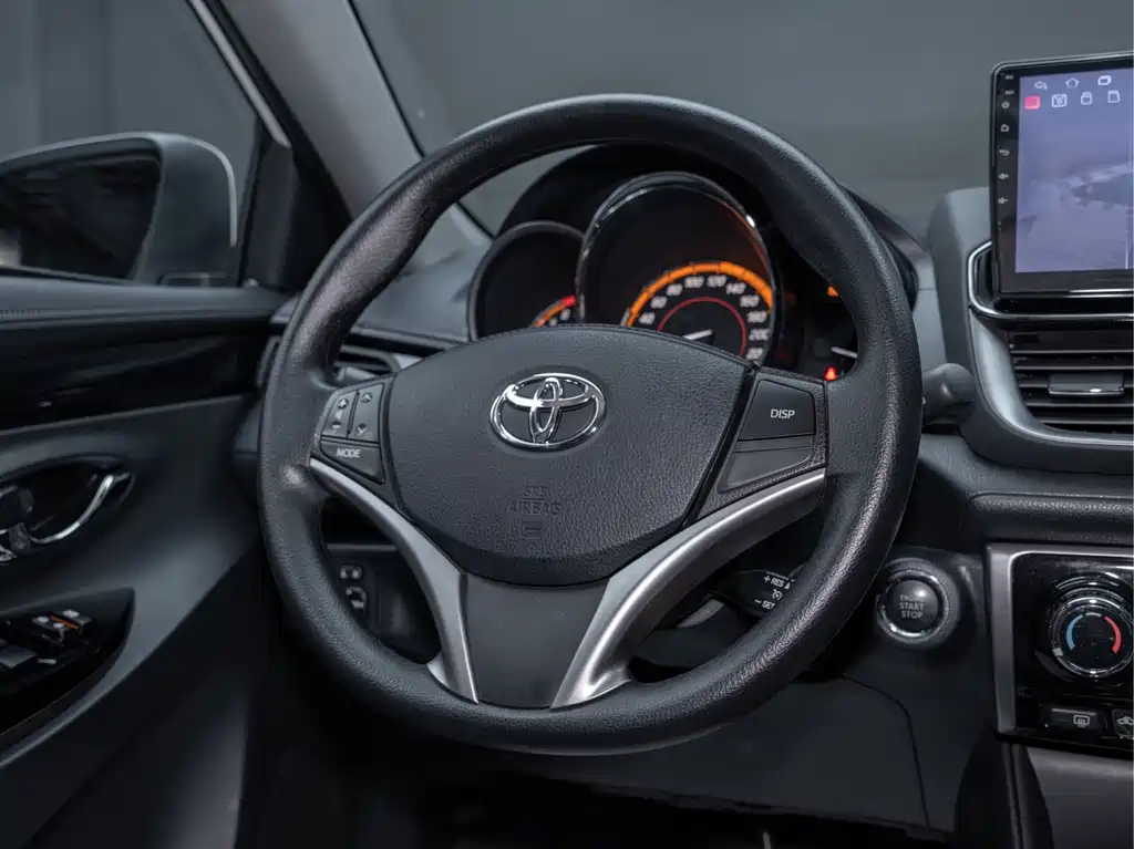 Toyota Yaris L — миниатюра 18