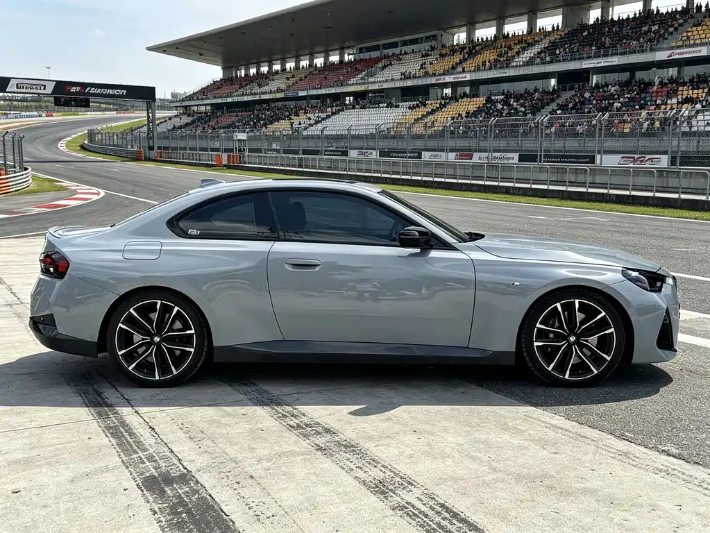 BMW 2 Series (Import) — миниатюра 8