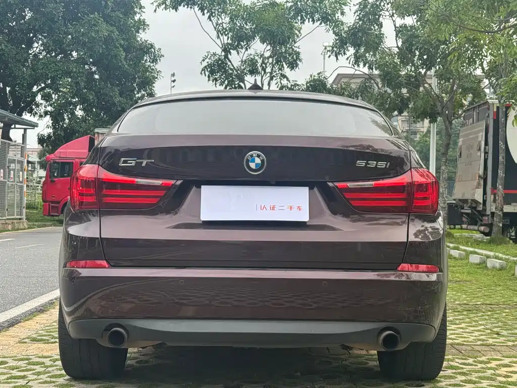 BMW 5 Series GT 5 GT 2014 535i Lead