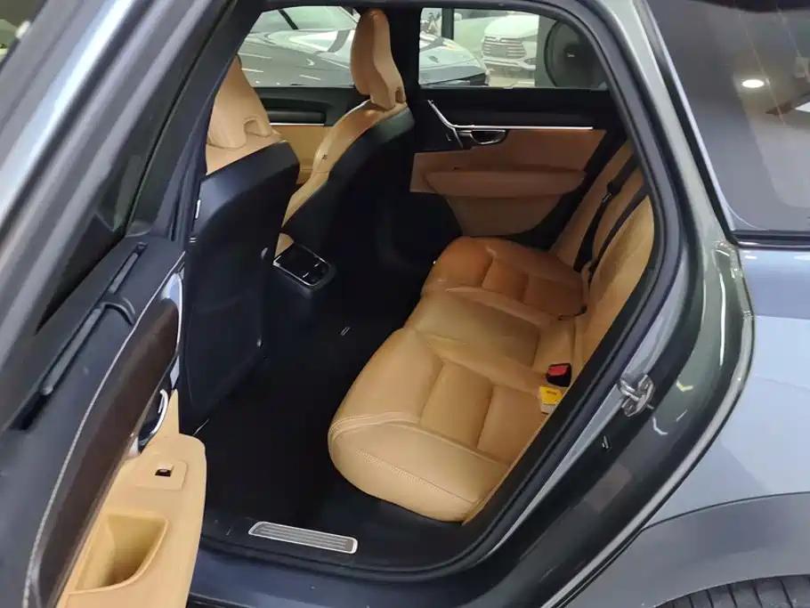 Volvo V90 — миниатюра 11