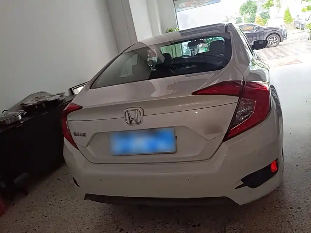Honda Civic — миниатюра 6