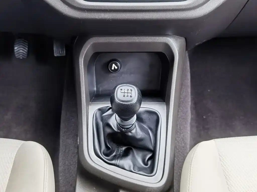 Wuling Hongguang V — миниатюра 13