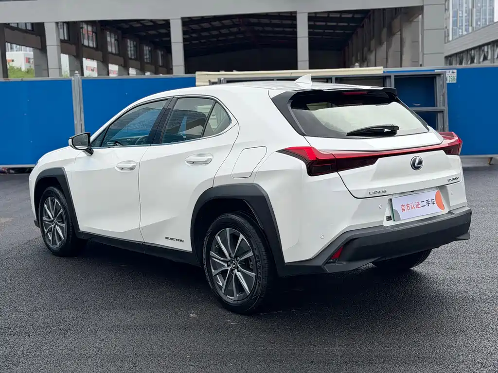 Lexus UX New Energy — миниатюра 12