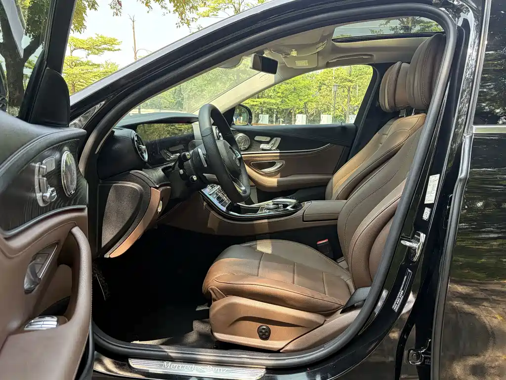 Mercedes-Benz E-Class — миниатюра 9