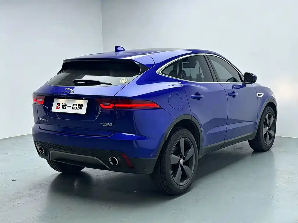 Jaguar E-PACE — миниатюра 5
