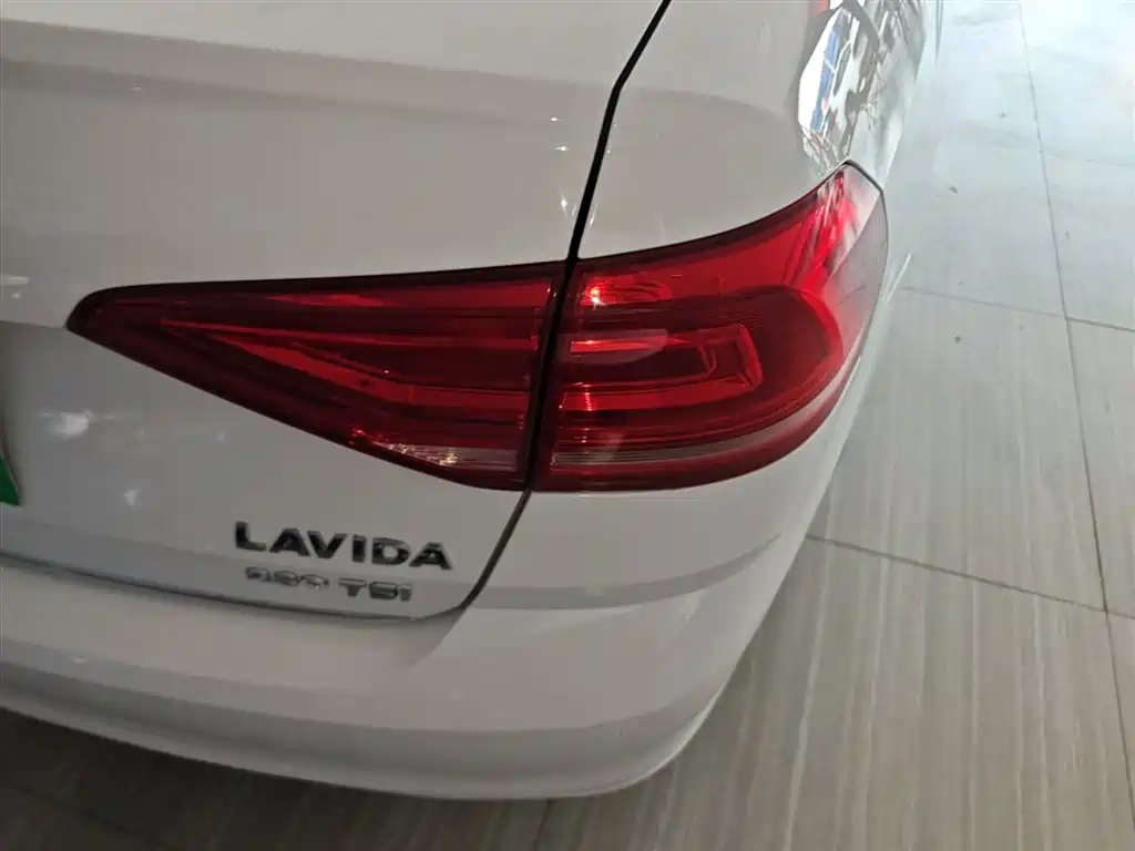 Volkswagen Lavida 2017 1.6L AT Comfort