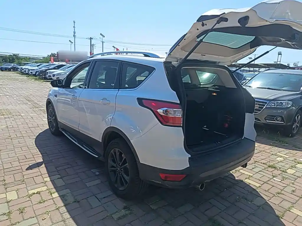 Ford Kuga — миниатюра 5