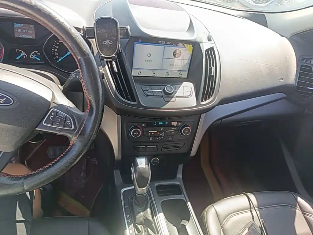 Ford Kuga — миниатюра 13