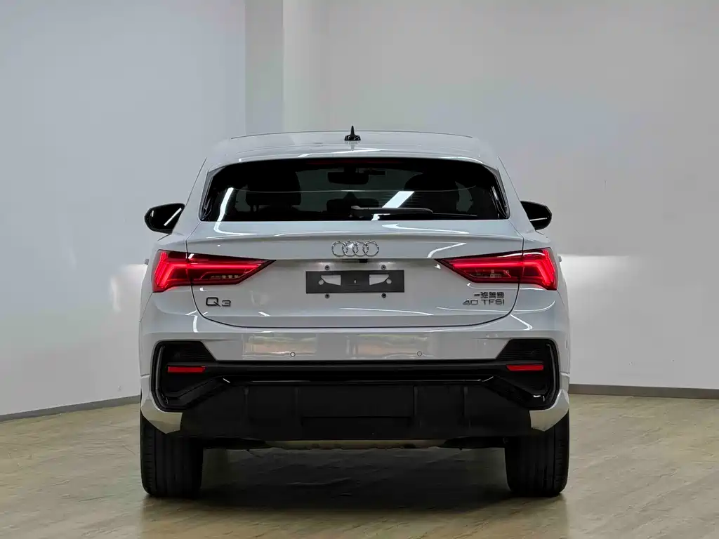 Audi Q3 Sportback — миниатюра 23