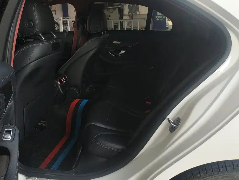Mercedes-Benz C-Class — миниатюра 11