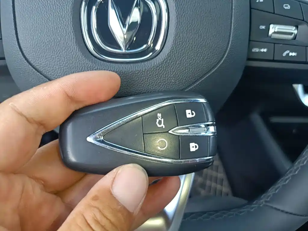 Changan CS35PLUS — миниатюра 9