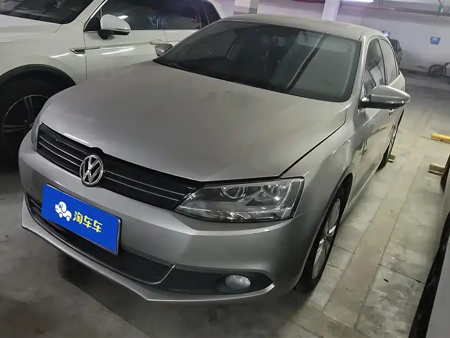 Volkswagen Sagitar 2014