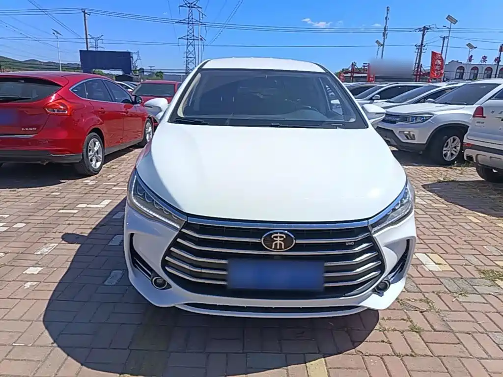 BYD MAX — миниатюра 3