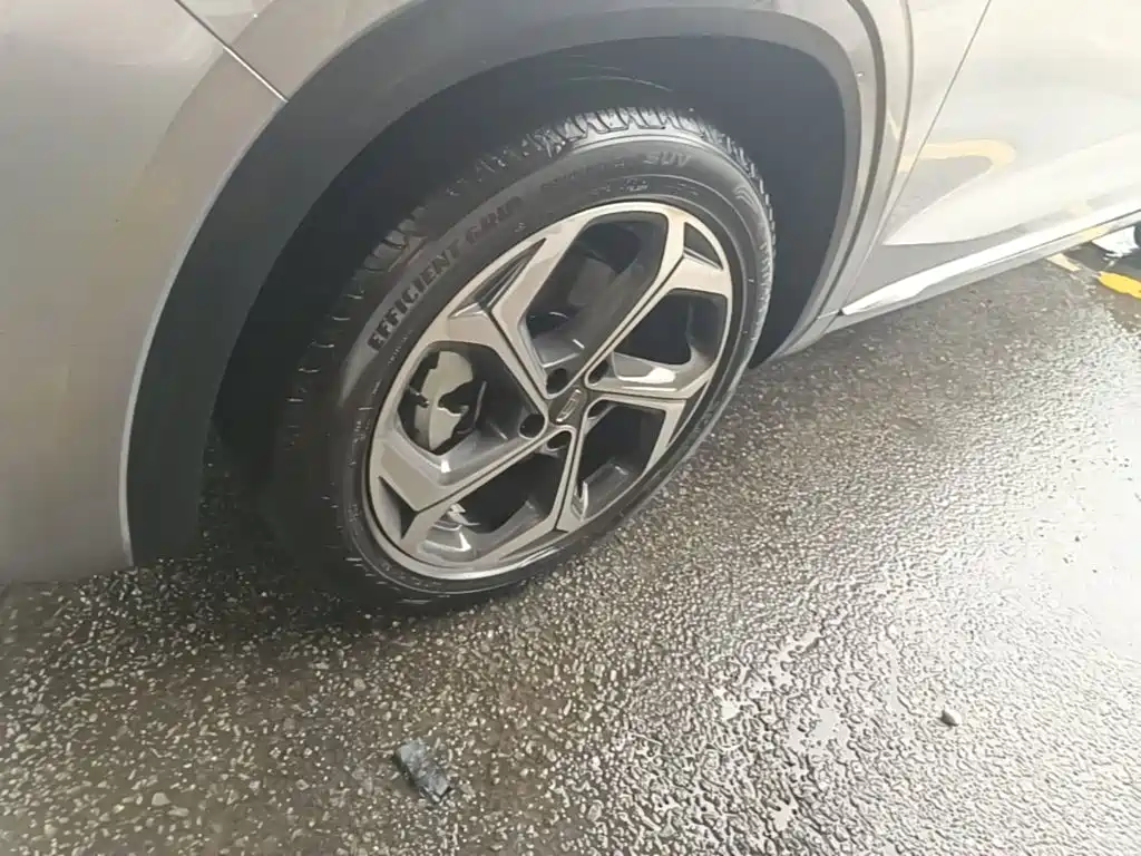 Geely Xingyue L — миниатюра 23