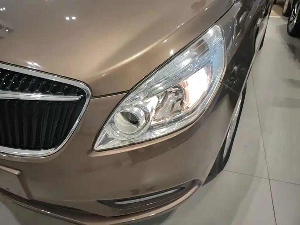Buick GL8 — миниатюра 24