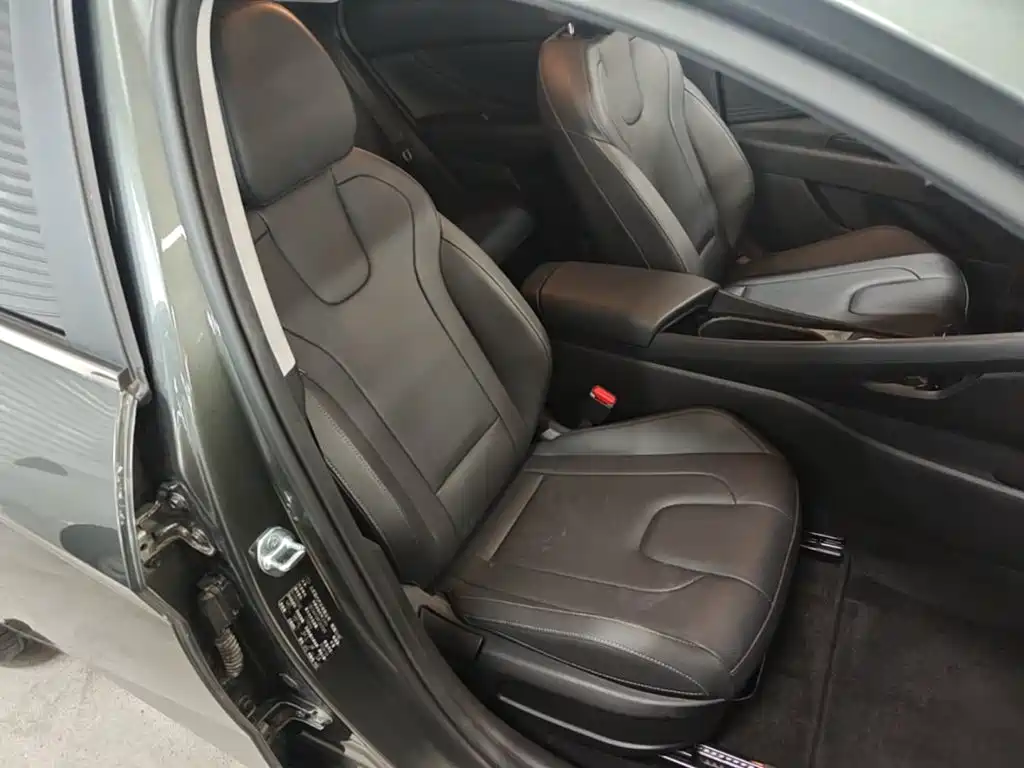 Hyundai Elantra — миниатюра 25