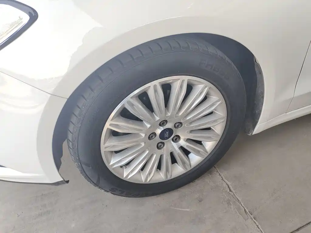 Ford Mondeo — миниатюра 23