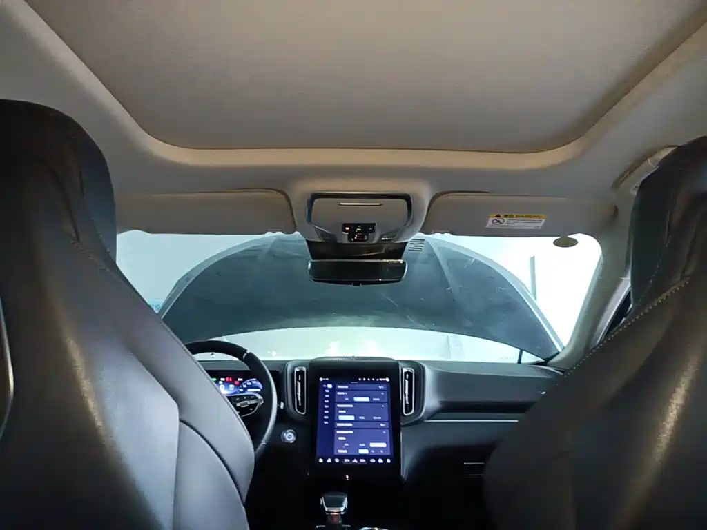 Hongqi Hongqi HS3 PHEV — миниатюра 18