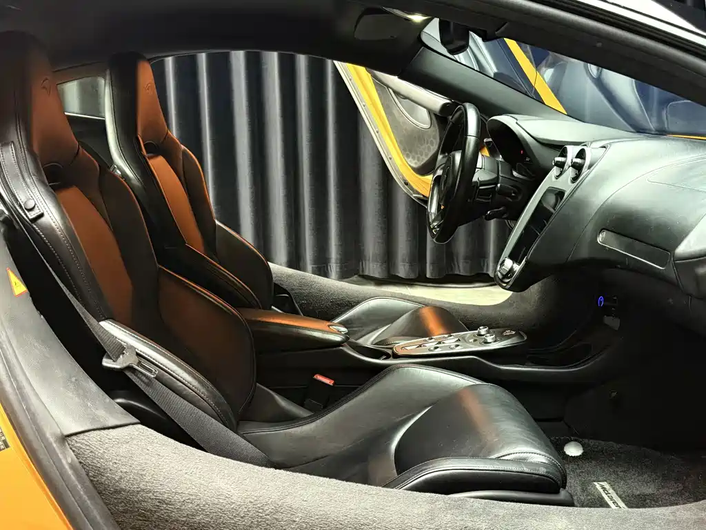 McLaren GT — миниатюра 12