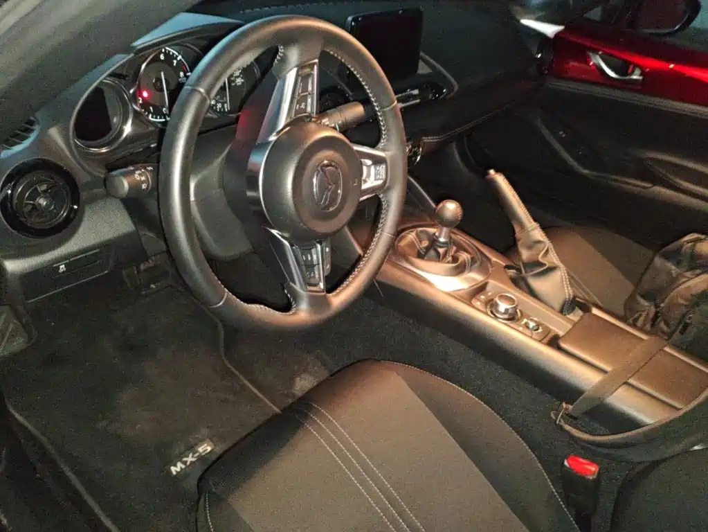 Mazda MX-5 — миниатюра 4