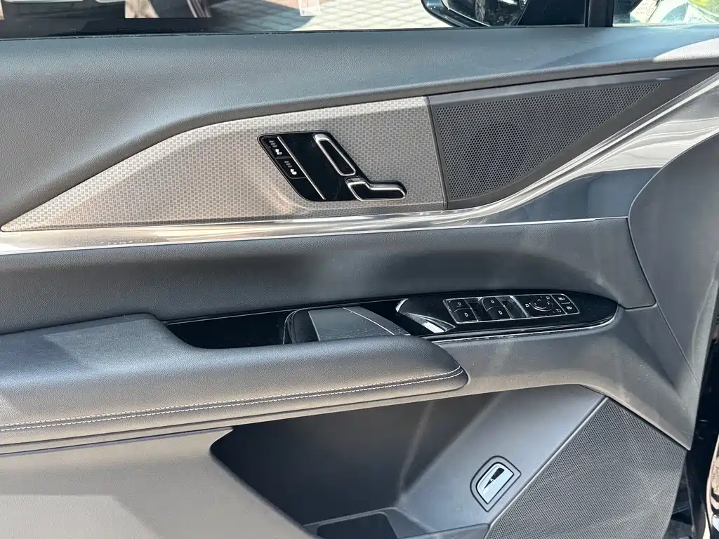 Cadillac XT5 2025 2.0T Luxury