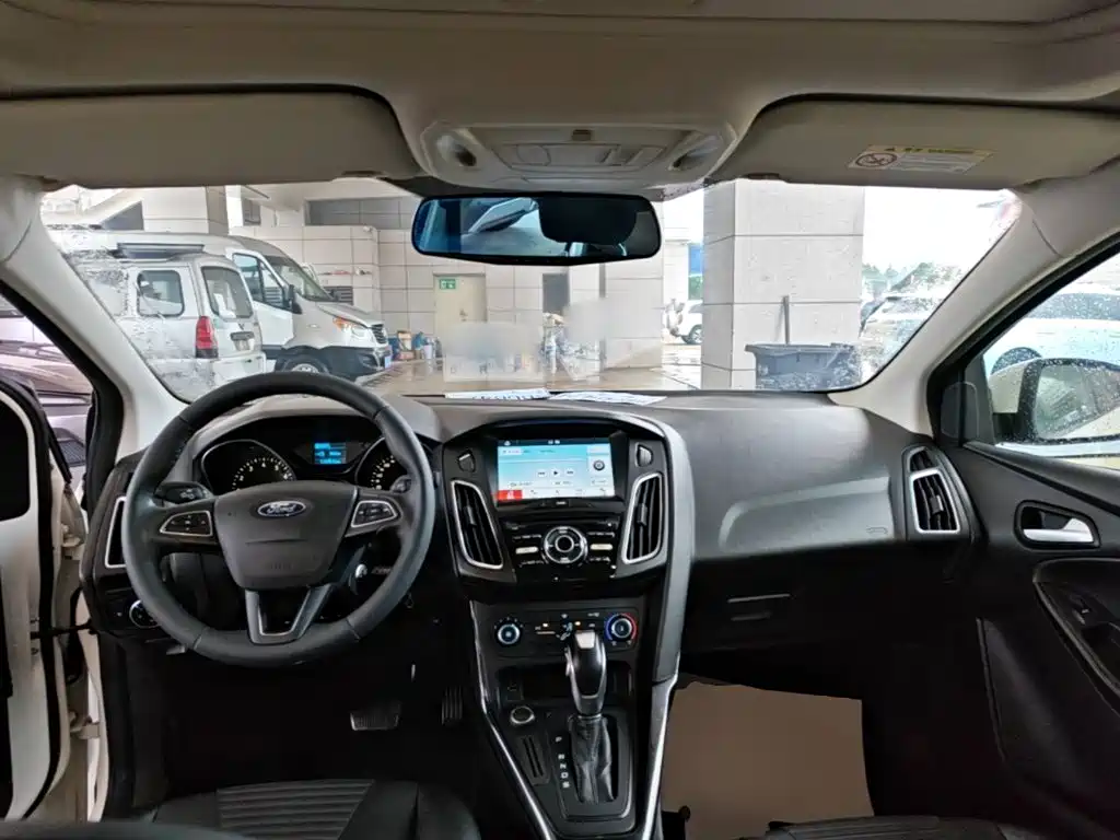 Ford Focus — миниатюра 10