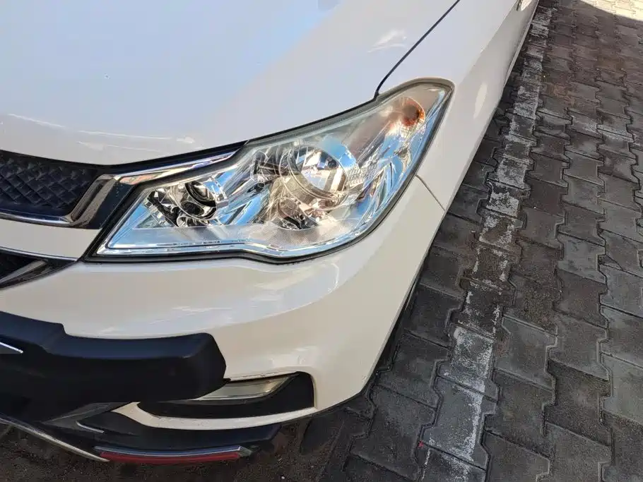 Wuling Hongguang — миниатюра 5