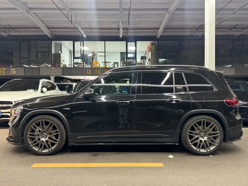 Mercedes-Benz GLB AMG — миниатюра 4