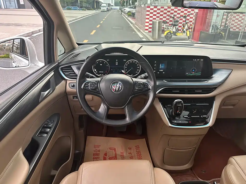 Buick GL8 — миниатюра 12