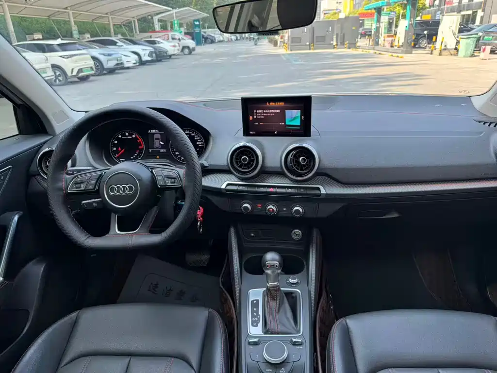 Audi Q2L — миниатюра 5