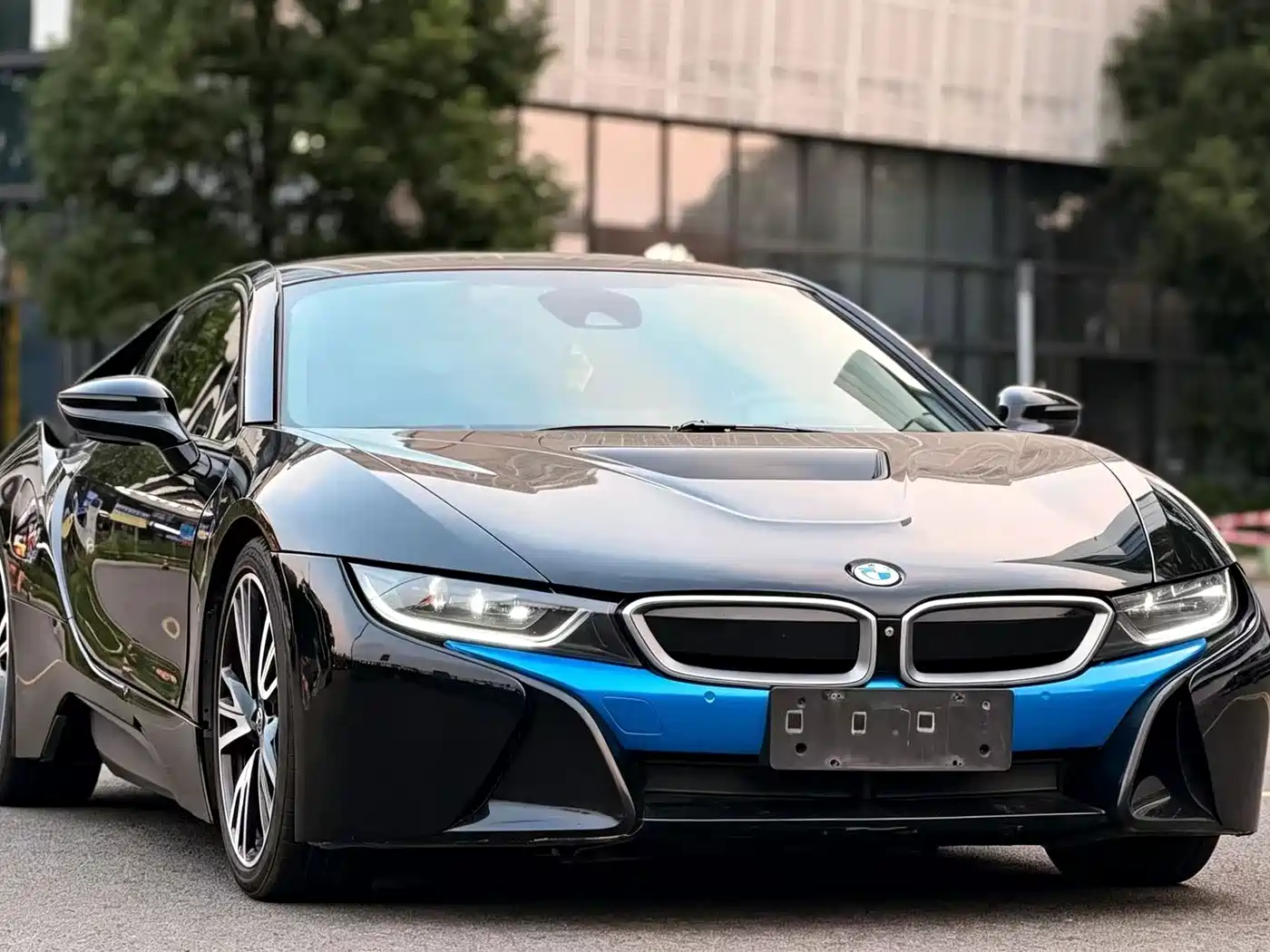 BMW i8