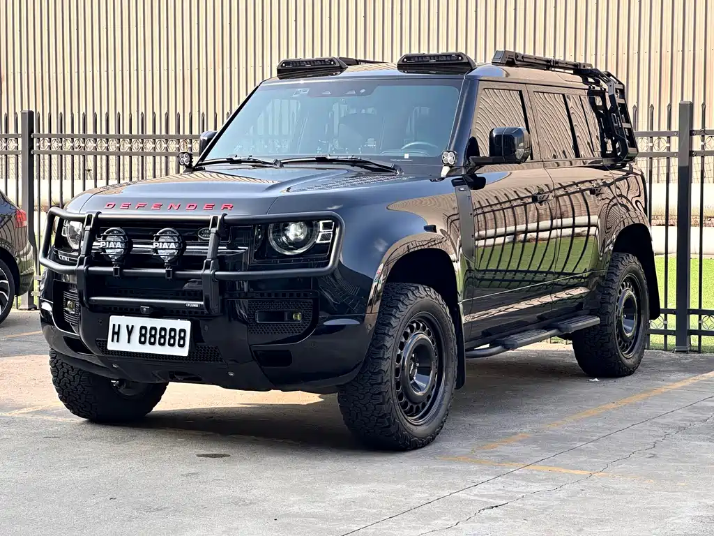 Land Rover Defender 2022