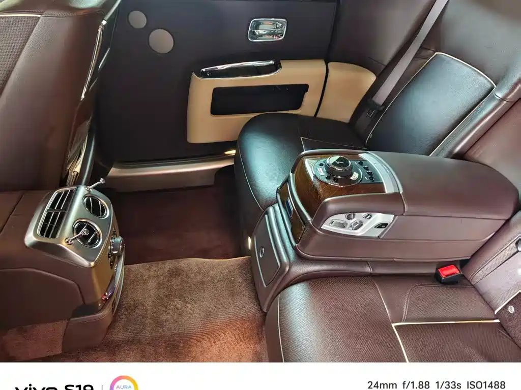 Rolls-Royce Ghost — миниатюра 4