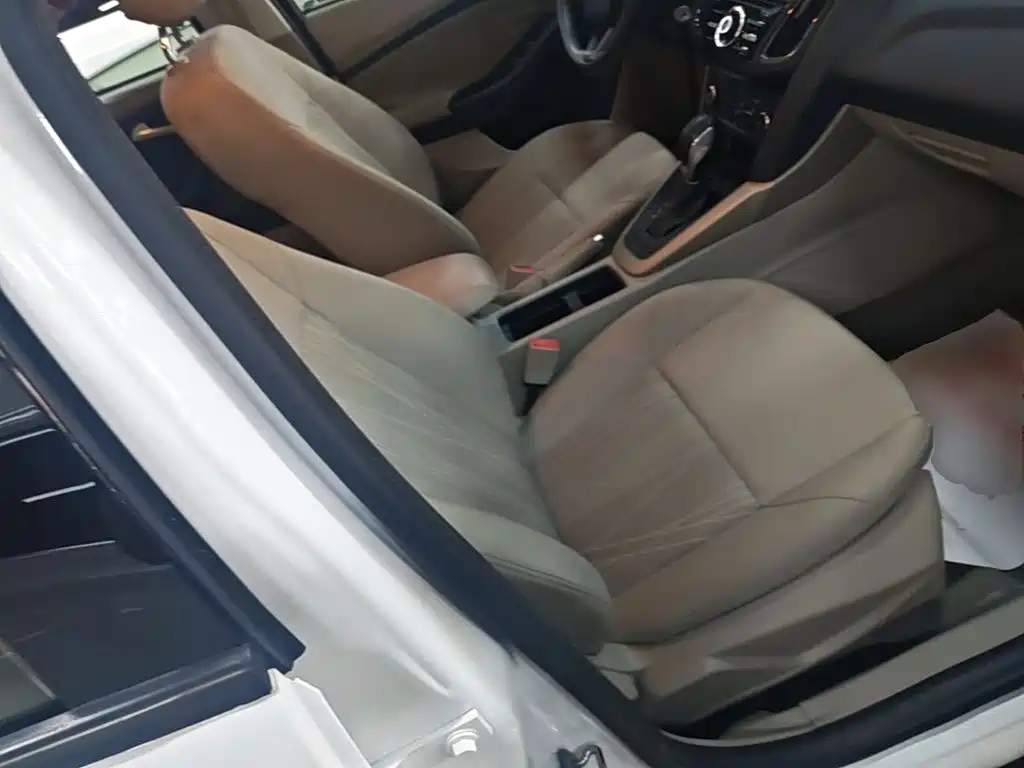 Ford Focus — миниатюра 25