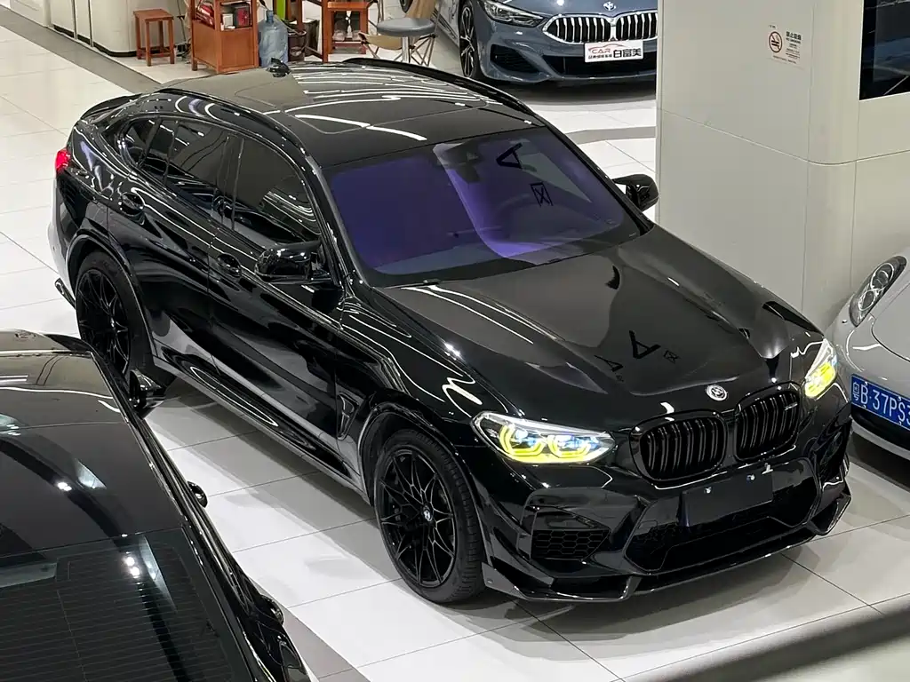 Купить BMW X4 M