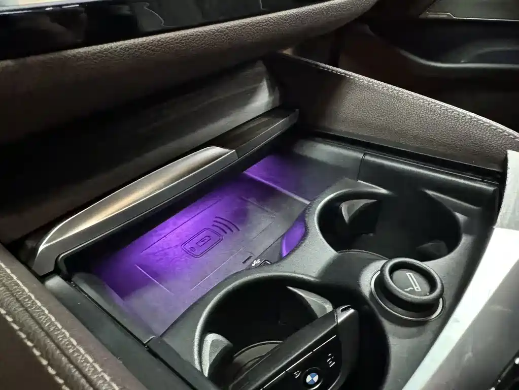 BMW 5 Series — миниатюра 9
