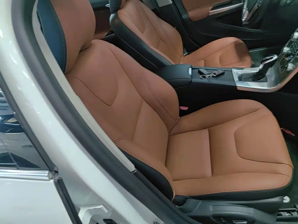 Volvo S60 — миниатюра 25