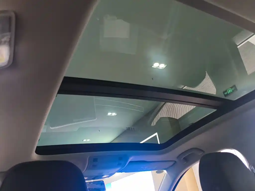Volkswagen Sagitar — миниатюра 18