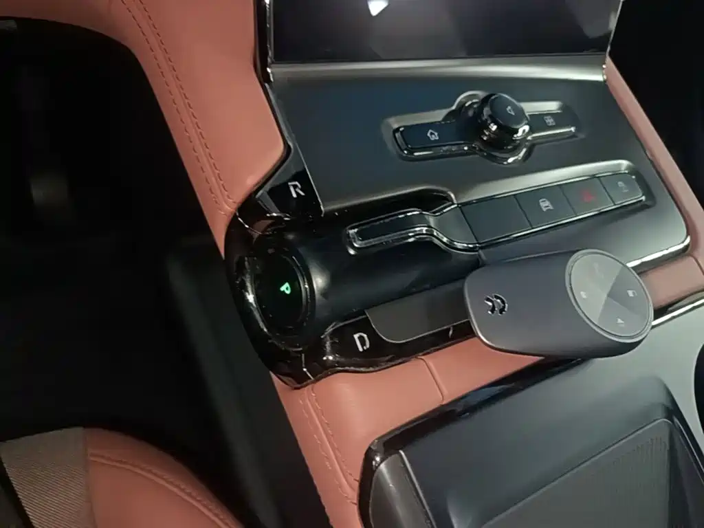 NIO EC6 — миниатюра 14