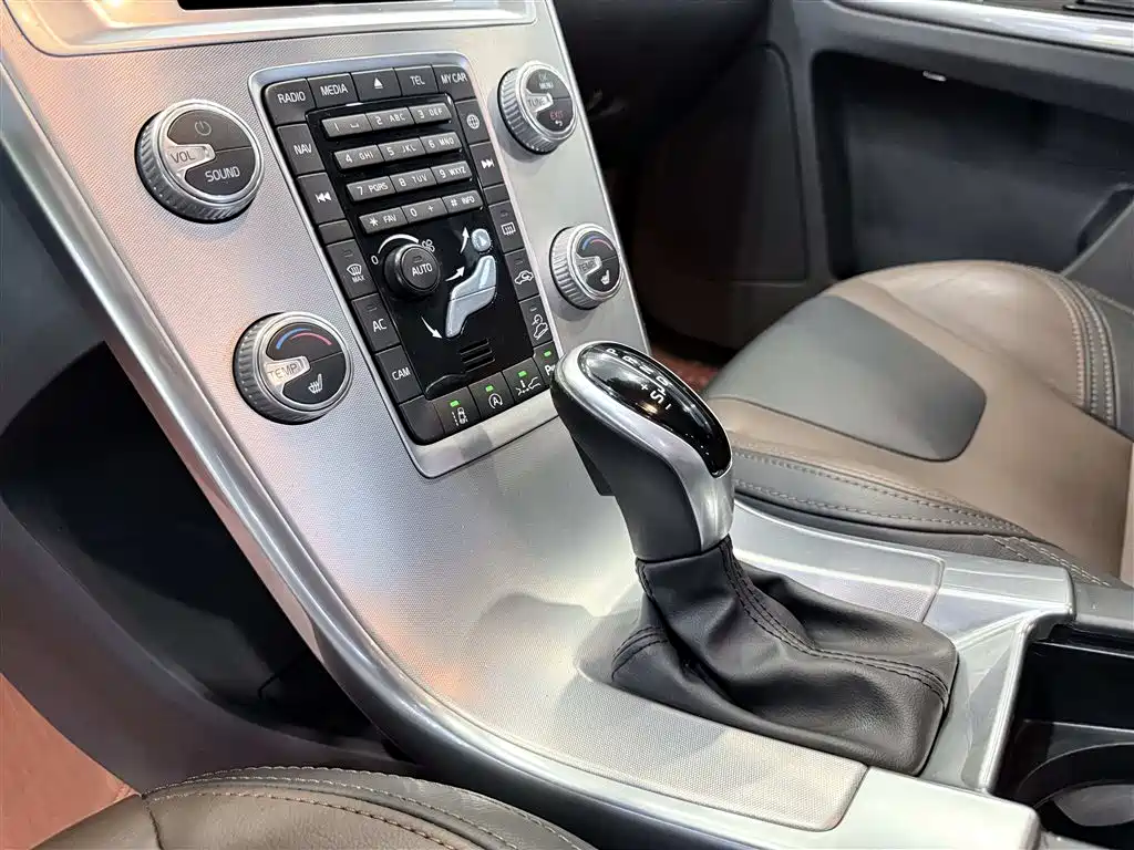 Volvo XC60 — миниатюра 16