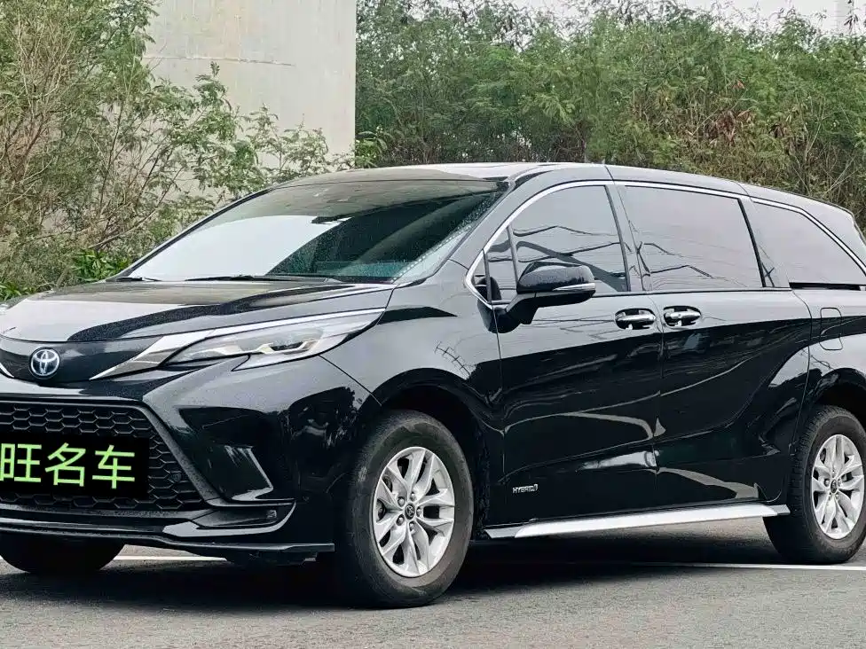 Toyota Granvia 2024
