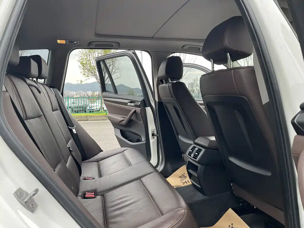 BMW X3 (Import) — миниатюра 11