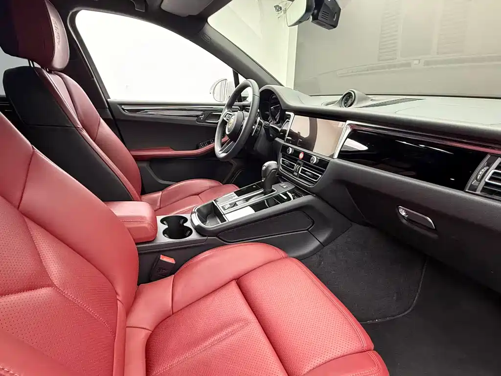 Porsche Macan — миниатюра 7