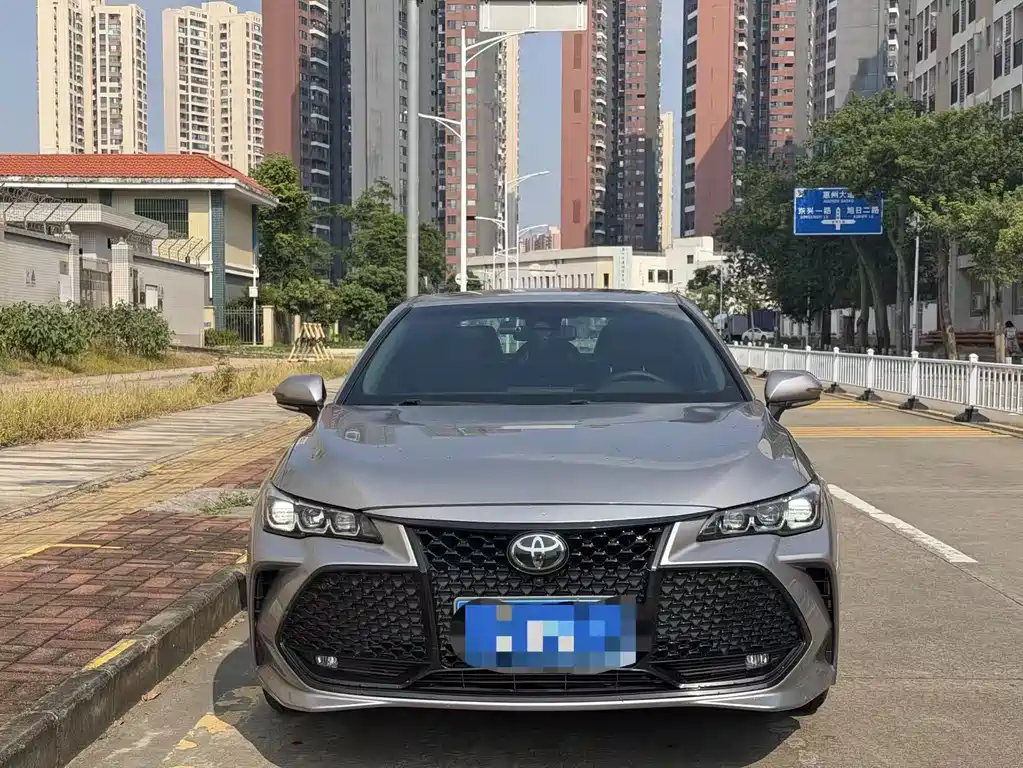 Toyota Avalon — миниатюра 2