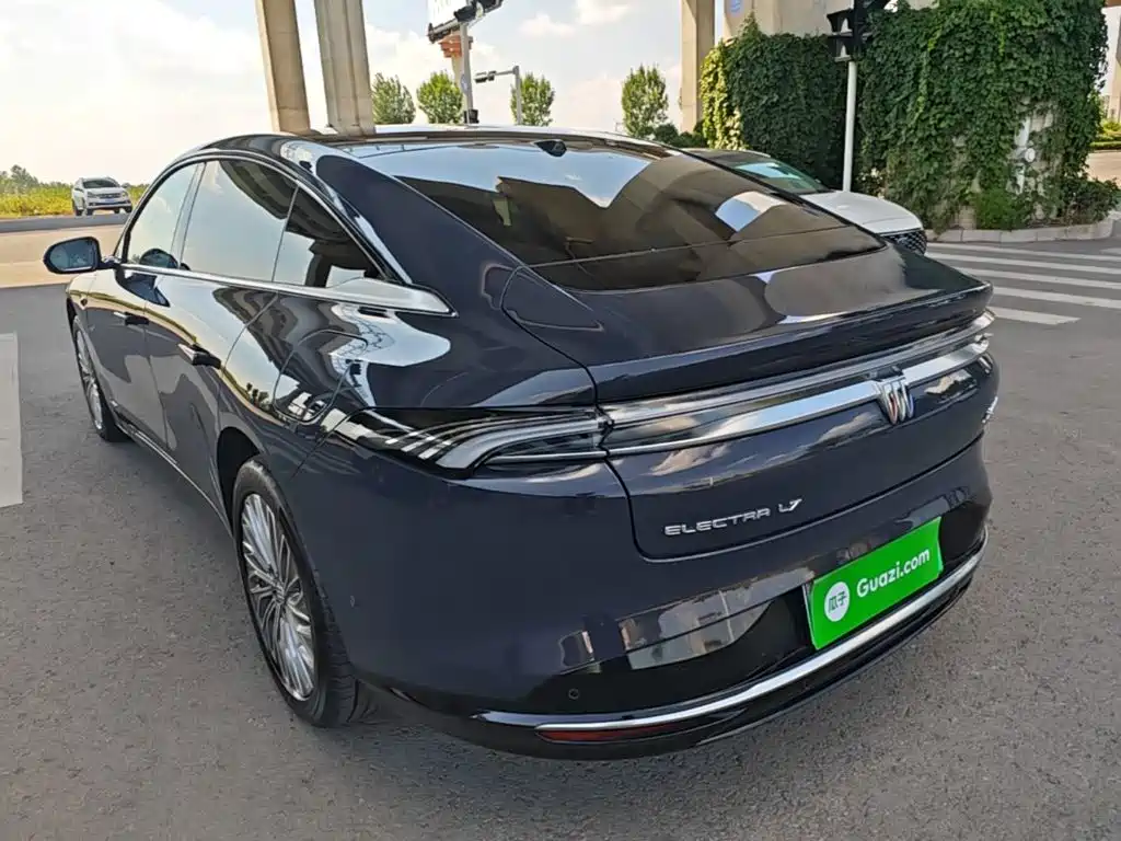 Buick Electra L7 — миниатюра 5
