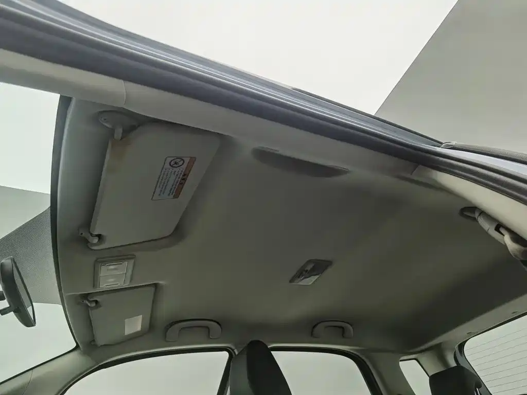 Suzuki SX4 — миниатюра 14