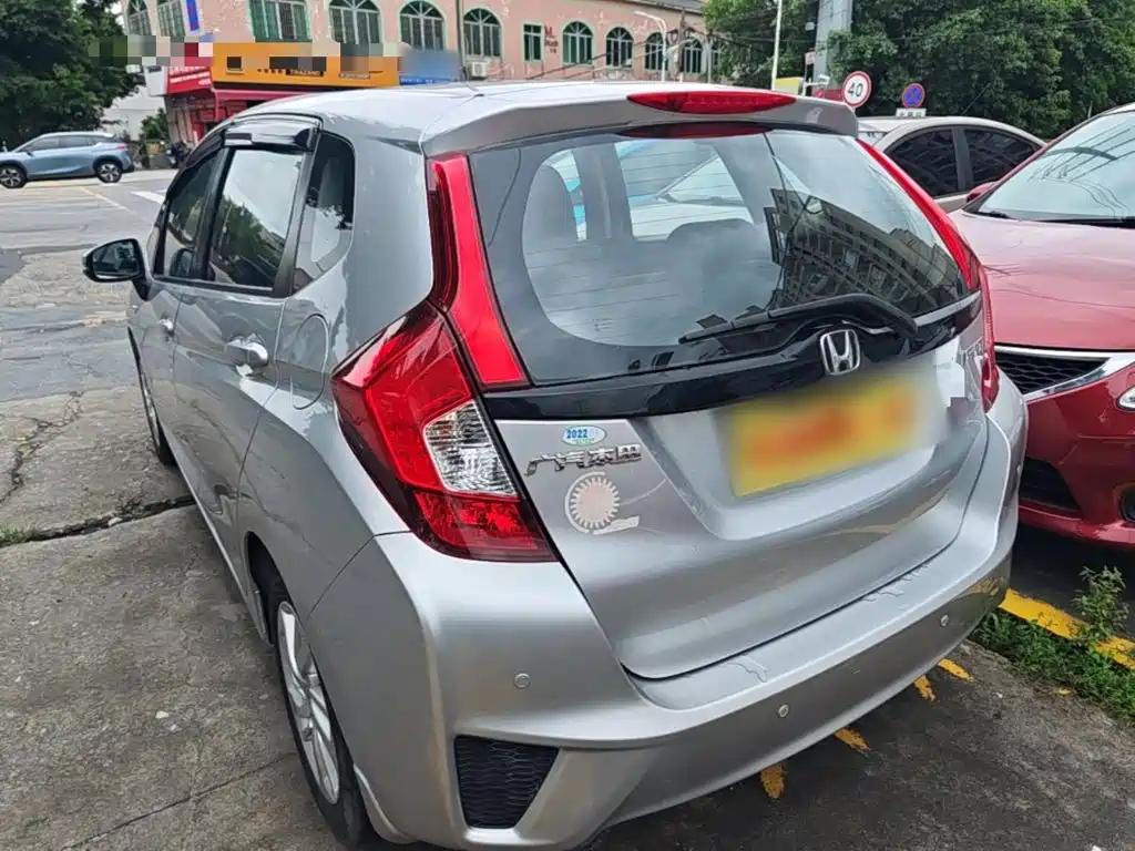 Honda Fit — миниатюра 5