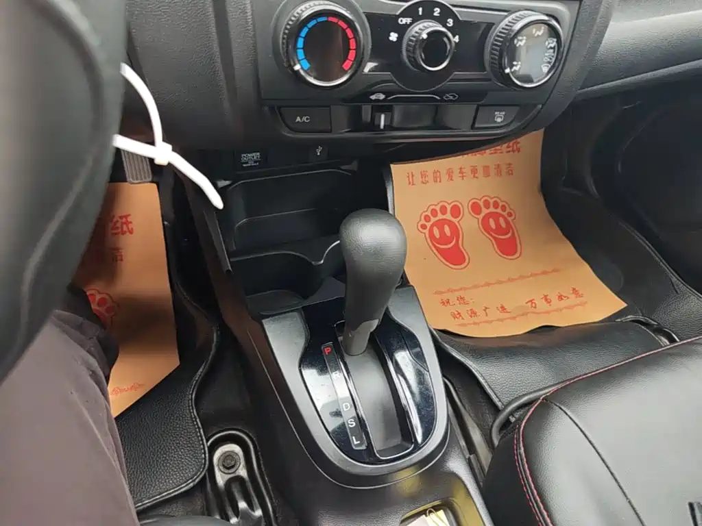Honda Fit — миниатюра 14